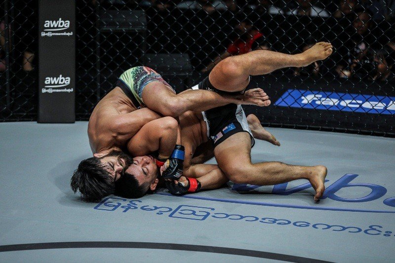 Ev Ting vs Ariel Sexton (ONE Championship photo)