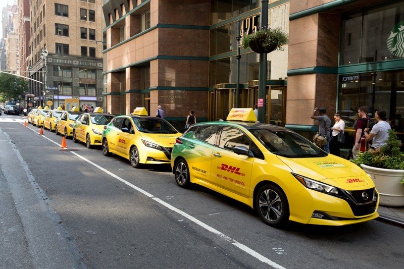 A fleet of 13 Nissan Leafs is available for the eShuttle service until Friday. New Yorkers can get free rides on the electric vehicles from the eShuttle station on Fifth Avenue between 8th and 9th Streets, and can go as far as south as 8th Street and north to 57th Street. (Photo: Business Wire)