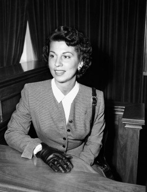 Nancy Sinatra Sr.  (AP photo)