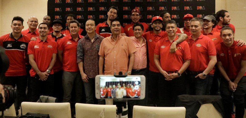 Team officials and players from Ginebra and San Miguel pose wth PBA Commissioner Willie Marcial (PBA Images)