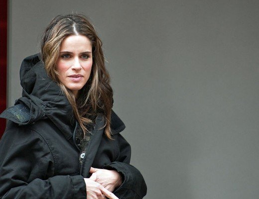 800px-Amanda_Peet_(Berlin_Film_Festival_2010)_3