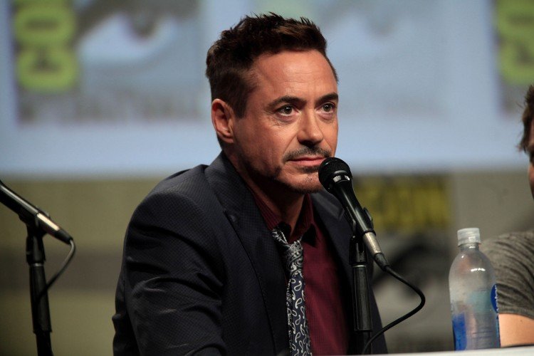 1599px-Robert_Downey_Jr_2014_Comic_Con