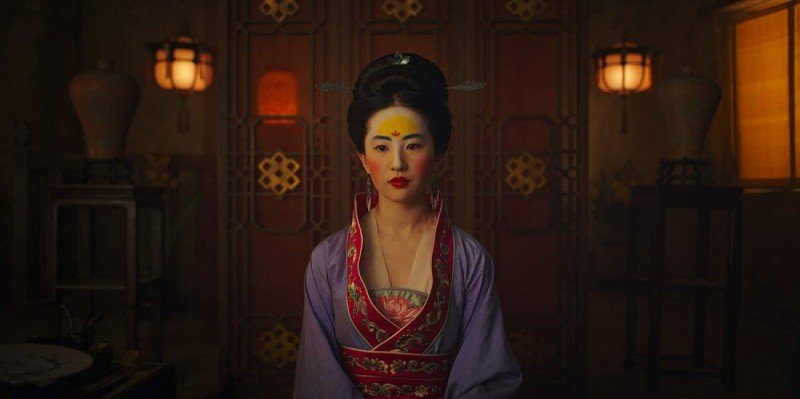 mulan-liu-yifei-prepares-to-meet-with-the-matchmaker