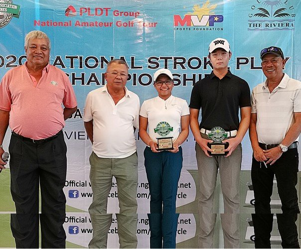 Rianne Malixi (center) and Min Wook Gwon (second from right) hold their trophies as they pose with (from left) organizing NGAP vice president Pepot Iñigo and director Caloy Coscoluella and Riviera GCC president Florian Concepcion after ruling the National Stroke Play Championship.