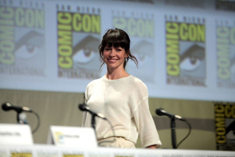 1024px-Evangeline_Lilly_2014_Comic_Con