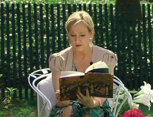 J._K._Rowling_at_the_White_House_2010-04-05_9