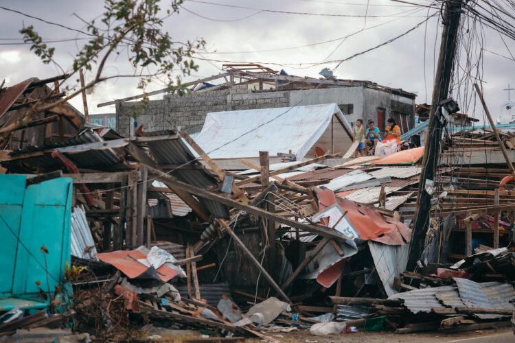 Residents in Brgy. San Juan, Surigao City suffer a great deal from losing their homes and utilities, such as electricity and water, in the aftermath of Typhoon Odette. [photo credit: Jilson Tiu | Greenpeace