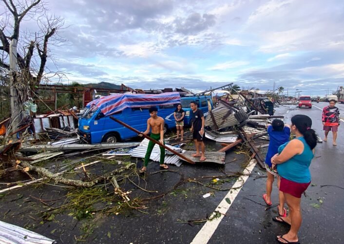 Typhoon Odette aftermath in Surigao City [Photos by Erwin Mascarinas | Greenpeace]