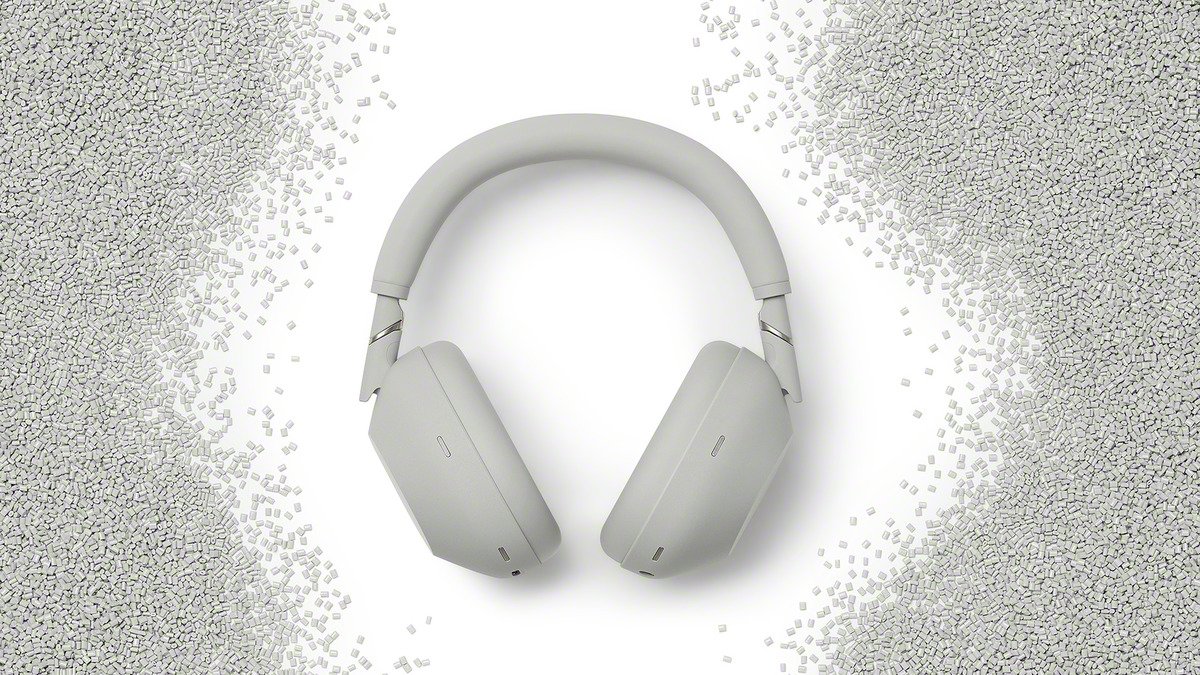 The WH-1000XM6 headphones’ sleek design meets cutting-edge technology at the exclusive product launch event in Glorietta.