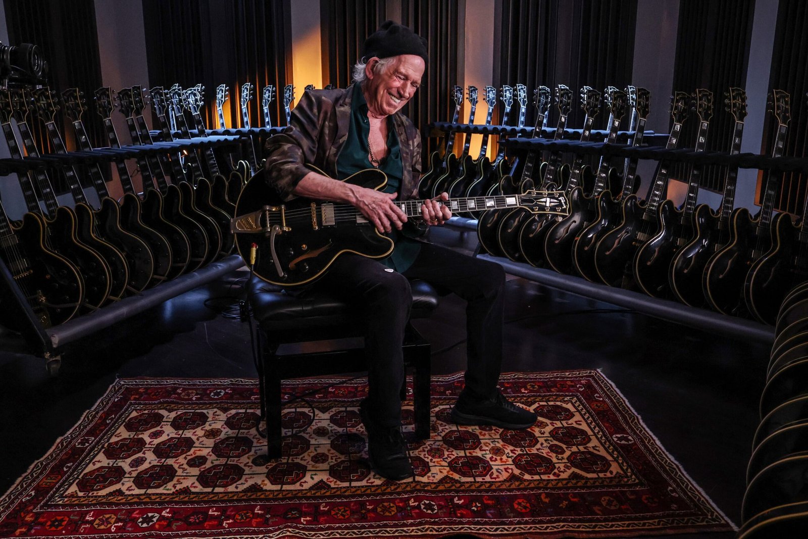 Keith Richards with the Gibson Custom 1960 ES-355 Collector’s Edition.