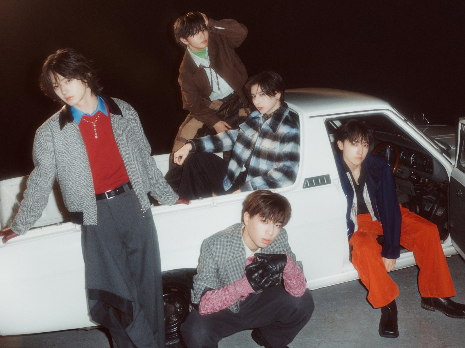 STARGLOW officially debuts with “Star Wish,” showcasing dynamic vocals and striking visuals.