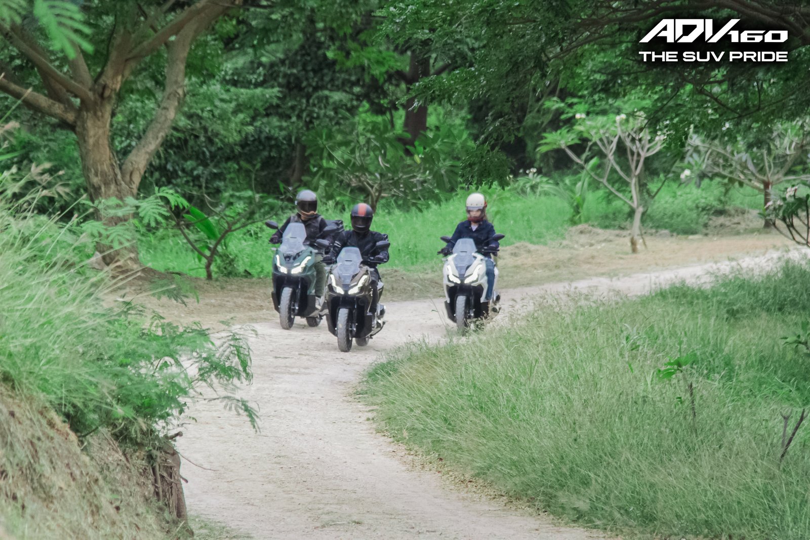 Adventure meets technology: The ADV160 ensures smooth, safe rides on any route.