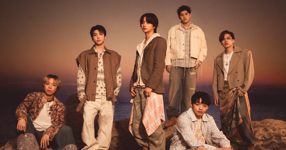 The Japanese group continues its global tour with a stop in the Philippines.