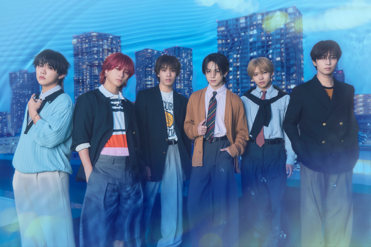 LIL LEAGUE promotes its sixth single featuring the double A-side tracks “Boku wo Sagashiteta” and “LOCA.”