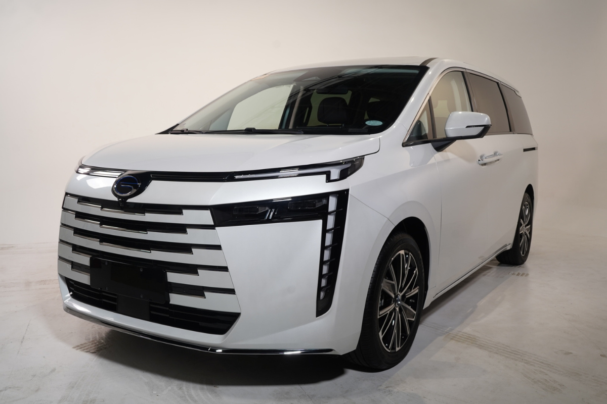 GAC E8 HEV Philippines Hybrid MPV The GAC E8 HEV brings self-charging hybrid power to the Philippine MPV market, combining a 2.0-liter Atkinson-cycle engine with an electric motor.