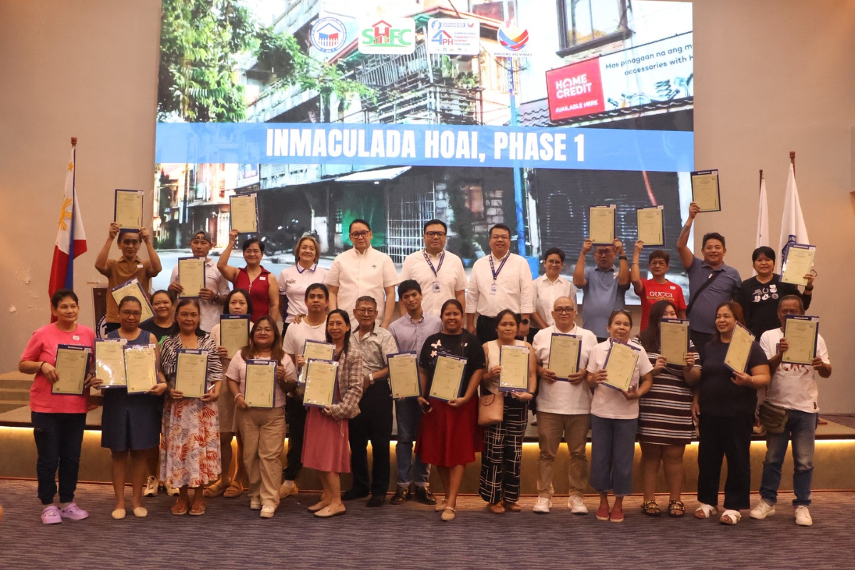 Thirty families from Inmaculada Homeowners Association Phase 1 in Antipolo City received land titles after nearly two decades of waiting, through the Social Housing Finance Corporation and the Department of Human Settlements and Urban Development.