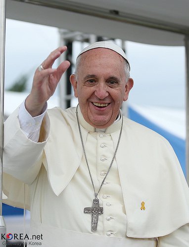 Forget panettone, Pope giving paracetamol for Christmas