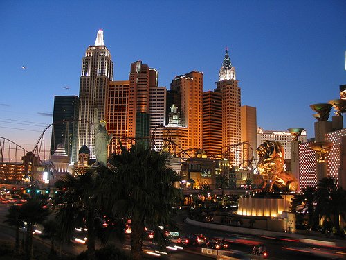 Las Vegas hotels bet on technology
