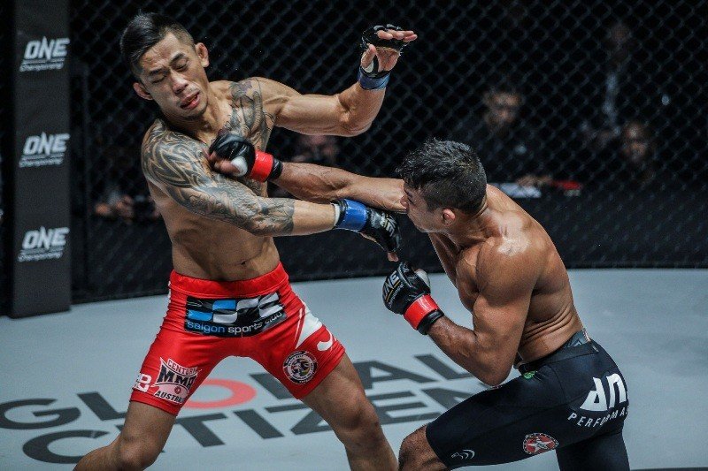 Bibiano Fernandes vs Martin Nguyen (ONE Championship photo) 