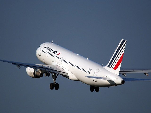 Air France strike sees 30 percent of flights cancelled