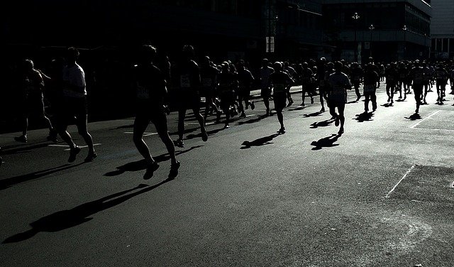 Shanghai marathon defies coronavirus with 9,000 runners