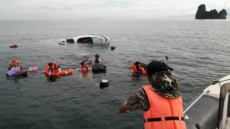 Thailand Boat Sink (photo from The Phuket News)
