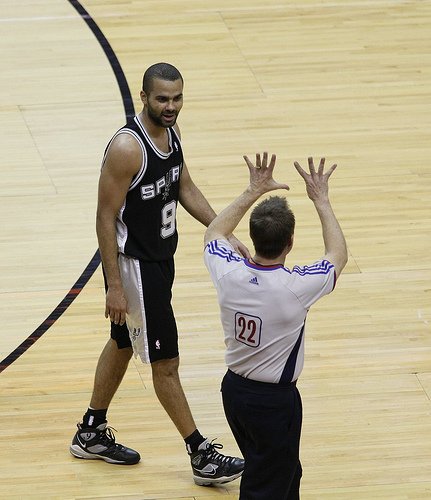 NBA: Parker leaves Spurs for Hornets