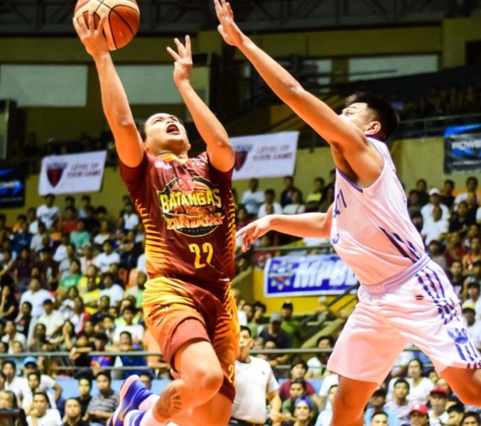 MPBL: Batangas survives Makati, Caloocan wins