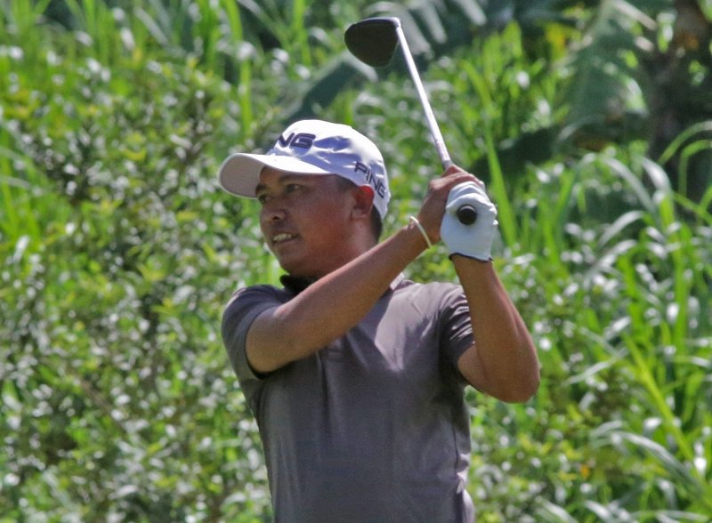 Ababa, 3 others grab lead