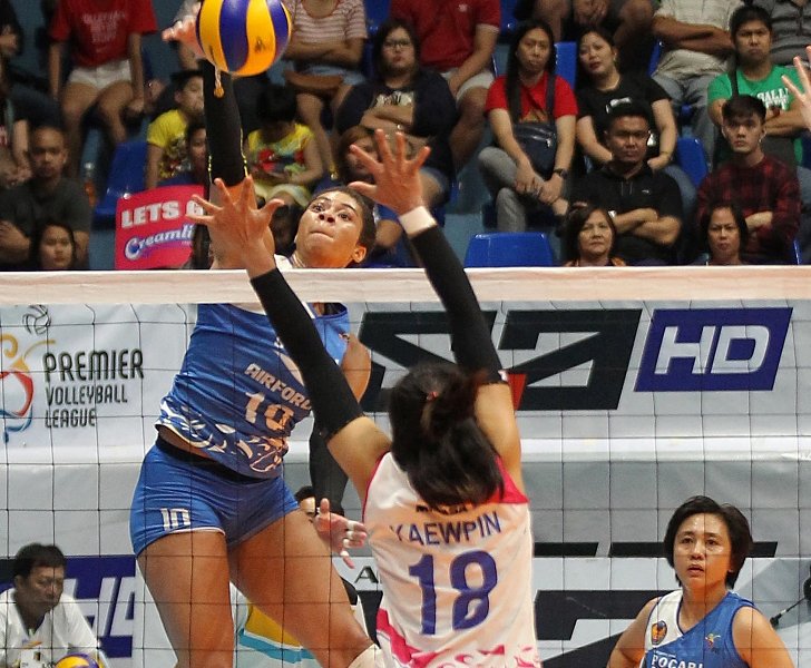 Lady Warriors subdue Cool Smashers, near PVL finals