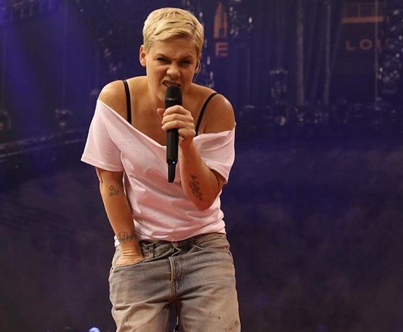 Pink out of hospital, cancels another Sydney show