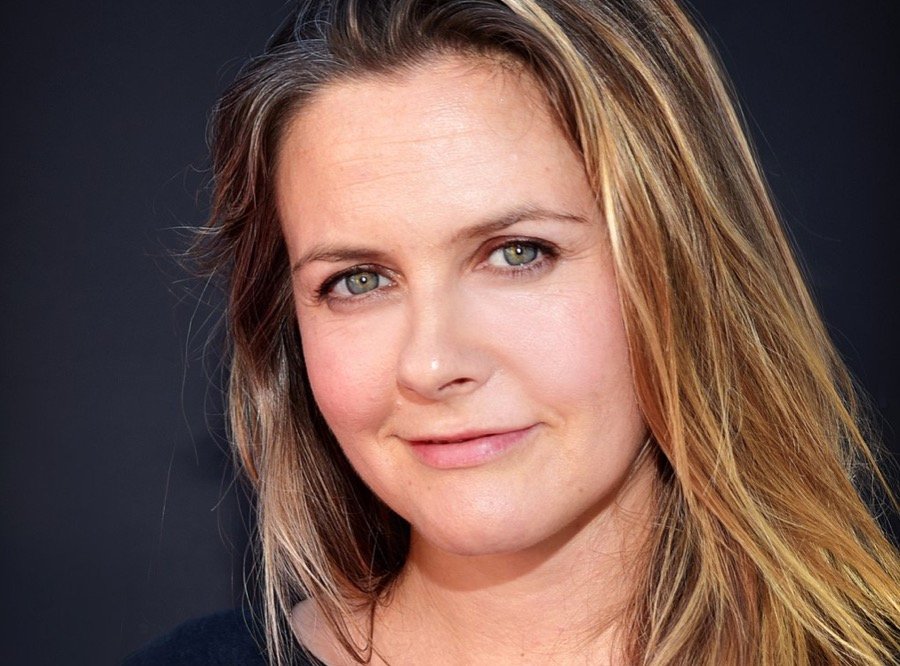 Alicia Silverstone To Star in ‘The Baby-Sitters Club’ Series on Netflix