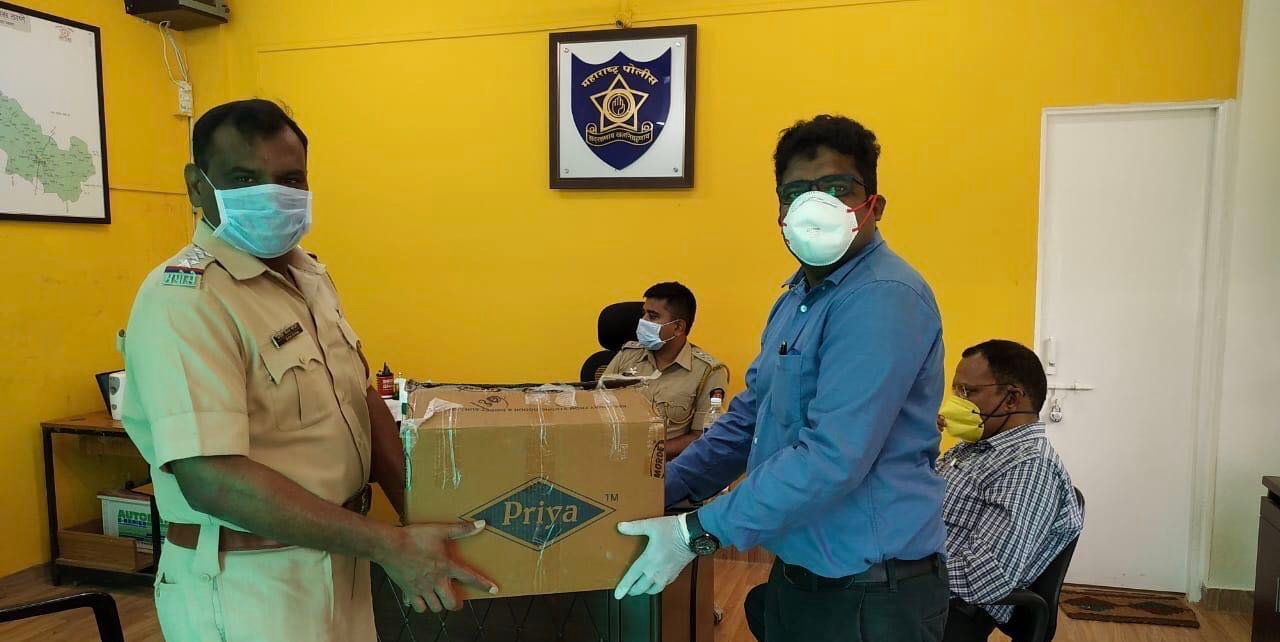 Hengtong India donates masks and hand sanitisers to communities in Khed City