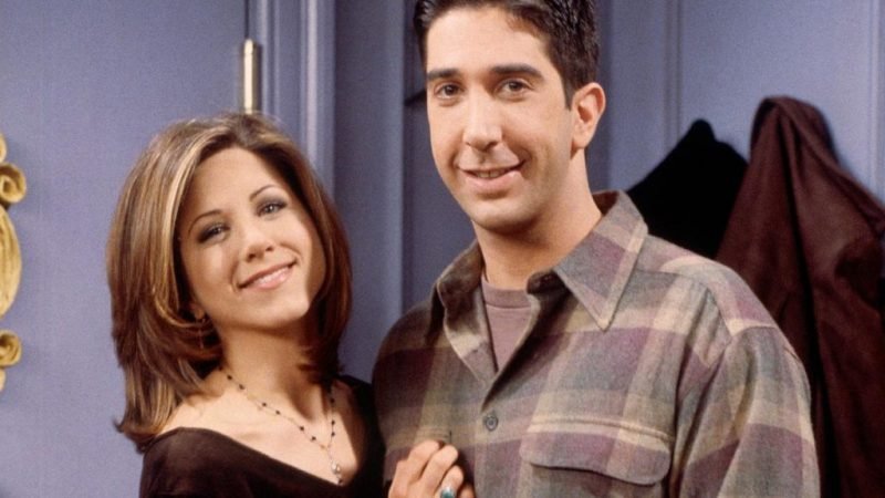 ‘Friends’ star David Schwimmer denies Jennifer Aniston romance reports