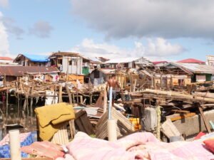 Surigao City survivors call for relief in Odette aftermath [Photos by Angeli Cantillana | Greenpeace]