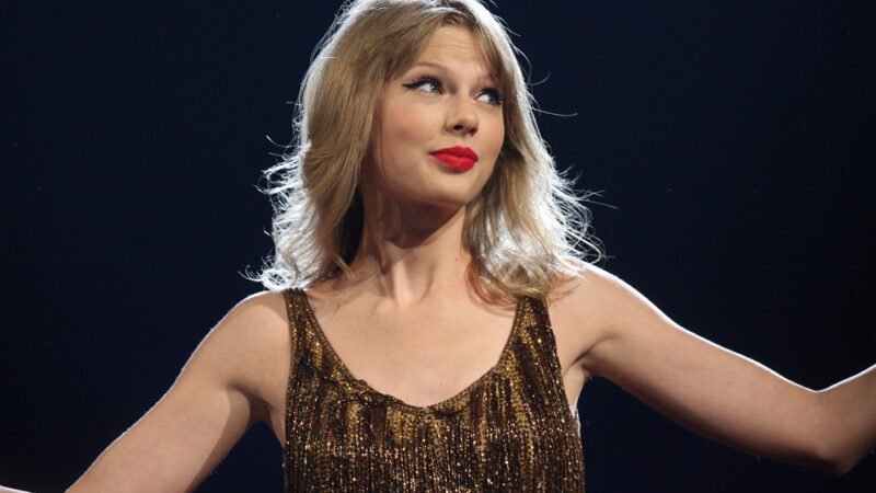 Taylor Swift is The Beatles of Her Generation, Says Billy Joel