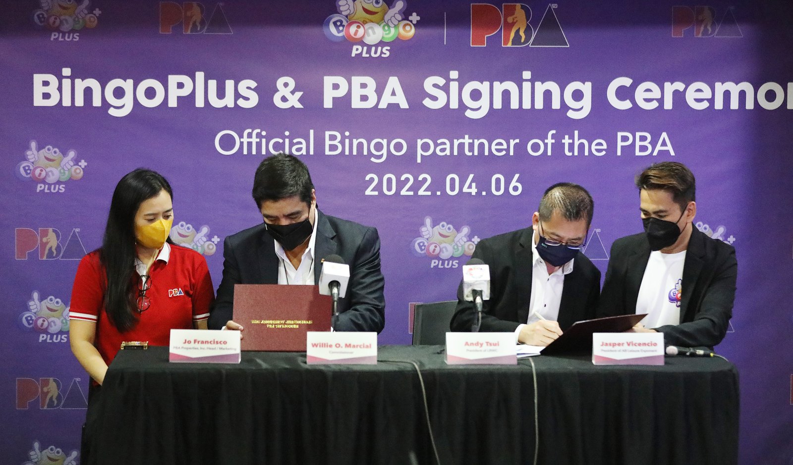 LRWC president Andy Tsui, BingoPlus president Jasper Vicencio, and PBA commissioner Willie Marcial