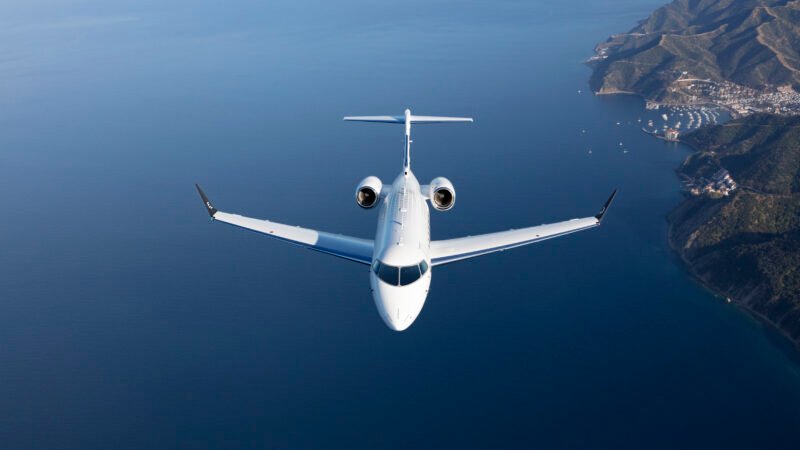 Bombardier delivers 1,000th super-midsize aircraft to JM Family Enterprises