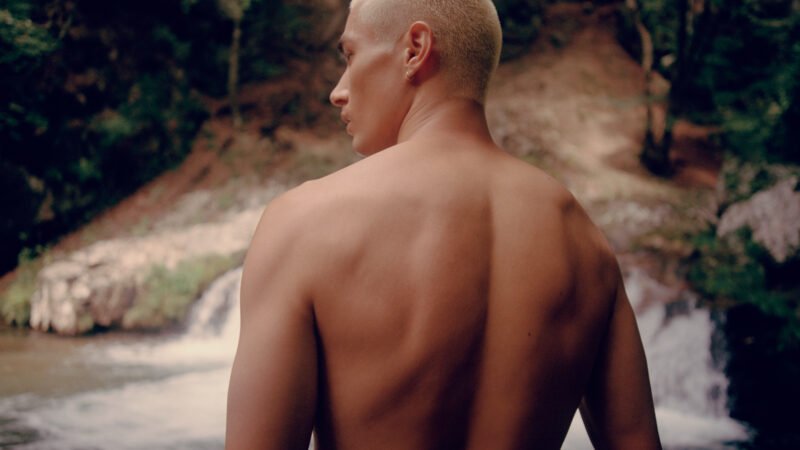 Mikah releases emotional new single ‘Escape’ as first chapter of ‘Homesick’ project