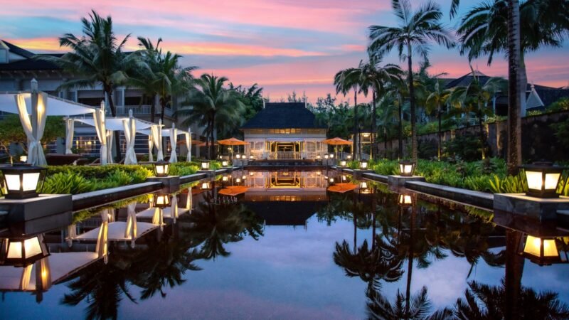 South Africans plan more travel in 2026 as AI and luxury stays reshape holidays