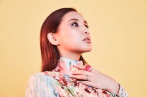 Beverly delivers signature high-tone vocals in PIKOTARO’s playful new single.