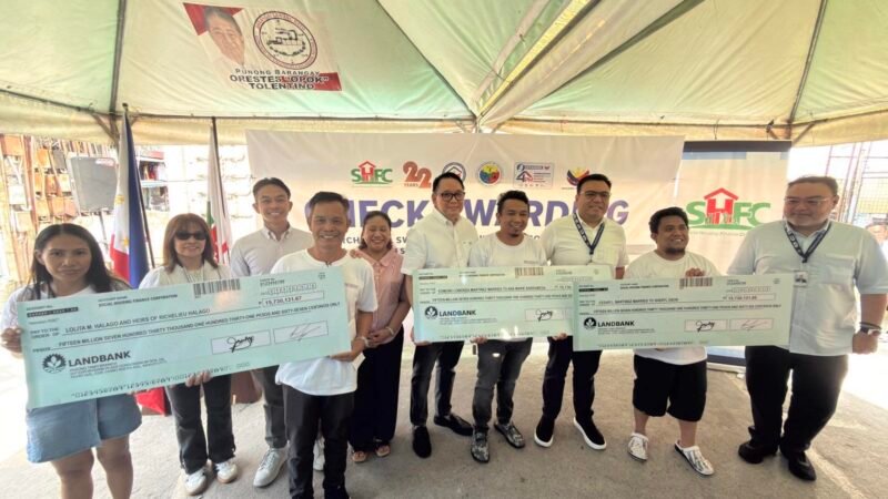 SHFC awards P47-M housing aid to Valenzuela community